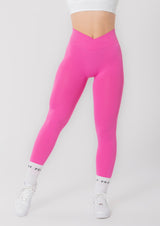 V-Waist Scrunch Leggings (Black M Vorbestellung: Lieferzeit ca. 2-3 Wochen)
