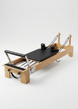 Pilates Reformer PeachLates™ Signature aus massivem Eichenholz
