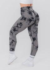 GALAXY scrunch leggings