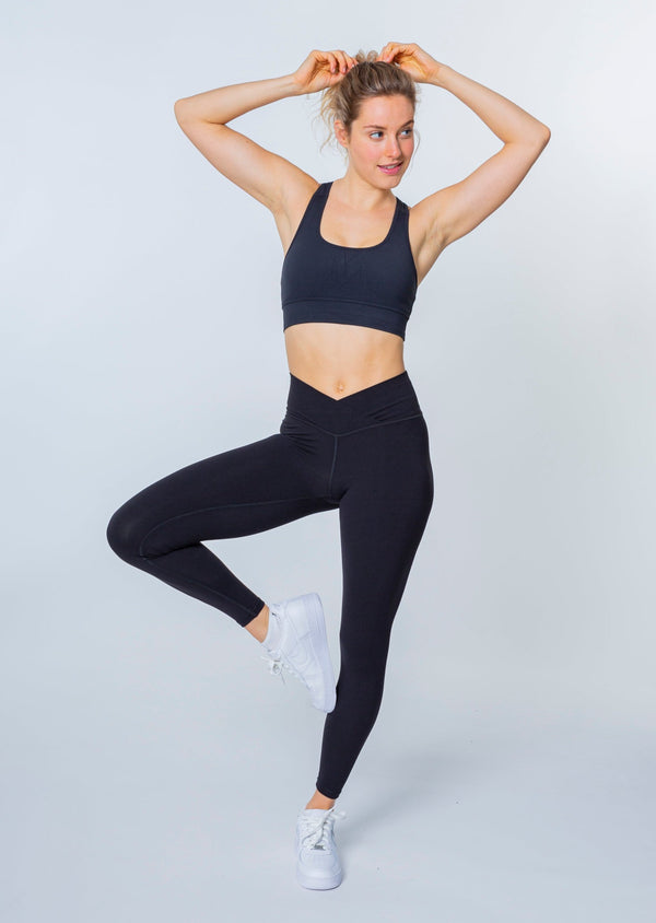 SUPERSOFT Set (V-Waist Leggings + Scoop Neck Bra)