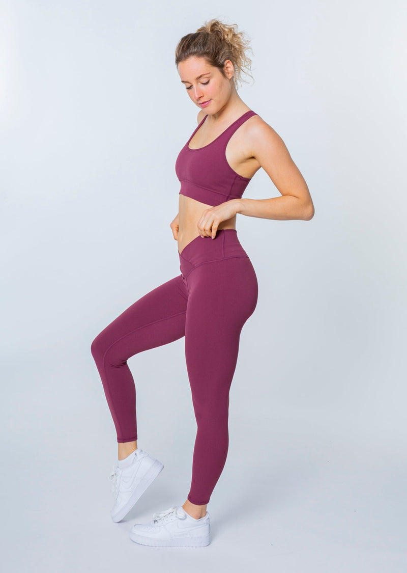 SUPERSOFT Set (V-Waist Leggings + Scoop Neck Bra)