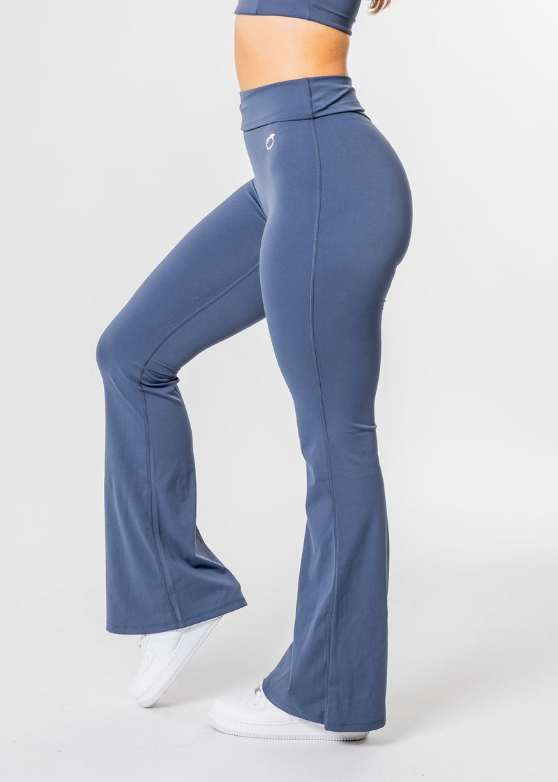 BREEZE Flared Leggings