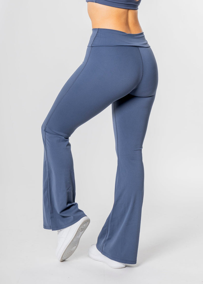 BREEZE Flared Leggings