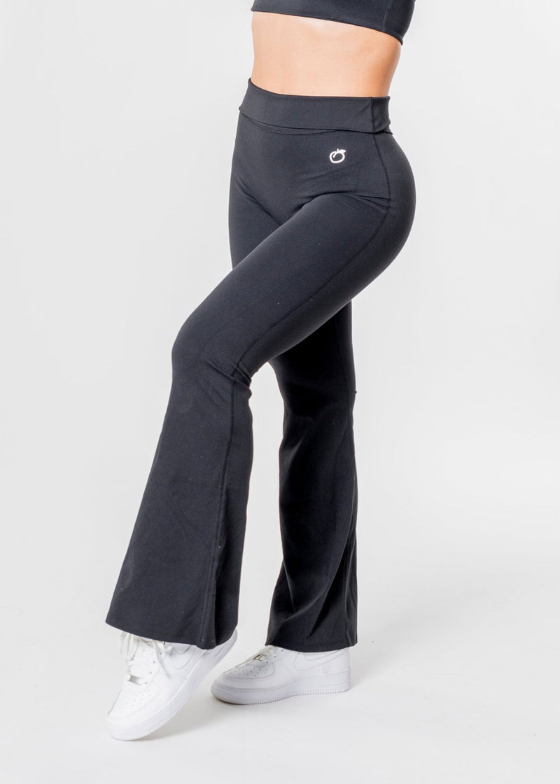 BREEZE Flared Leggings