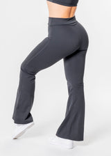 BREEZE Flared Leggings