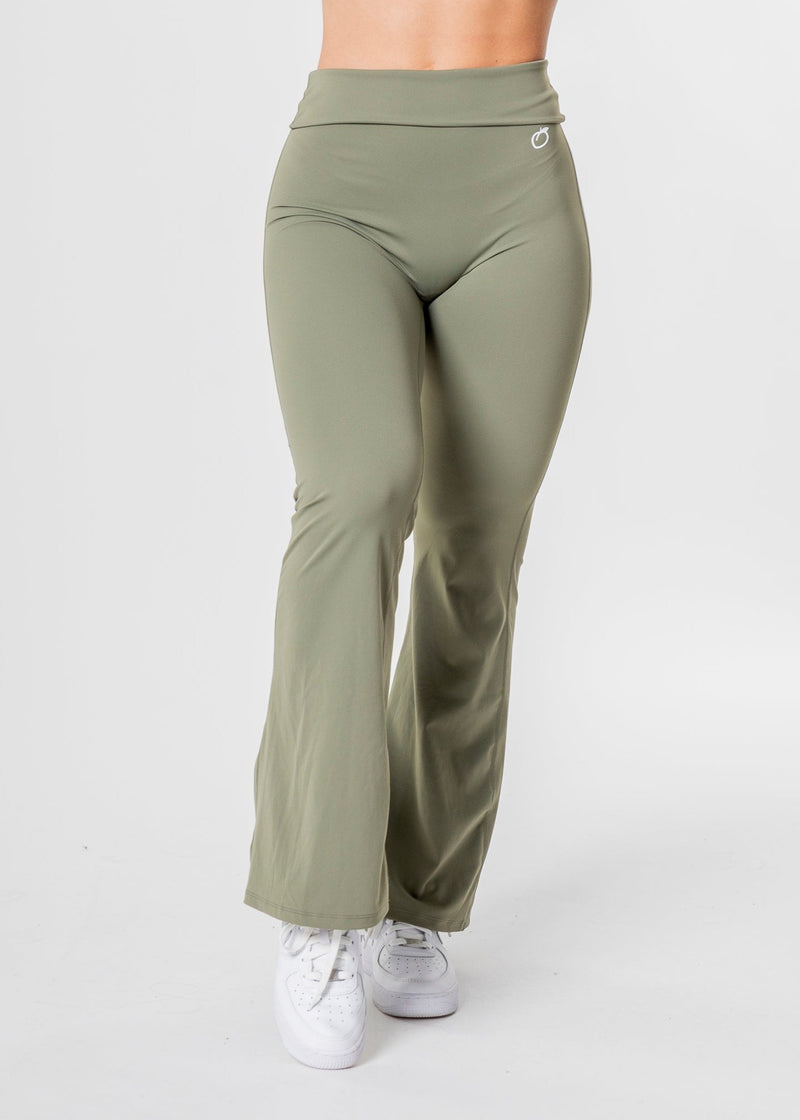 BREEZE Flared Leggings