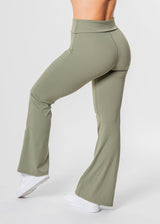 BREEZE Flared Leggings