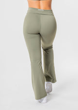 BREEZE Flared Leggings