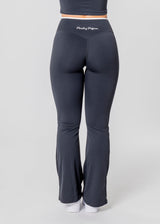 DYNAMIC Flared V-Waist Leggings [VORBESTELLUNG]