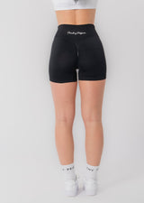 V-Waist Scrunch Shorts (Couleur Black PRÉCISION)