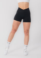 V-Waist Scrunch Shorts (Couleur Black PRÉCISION)