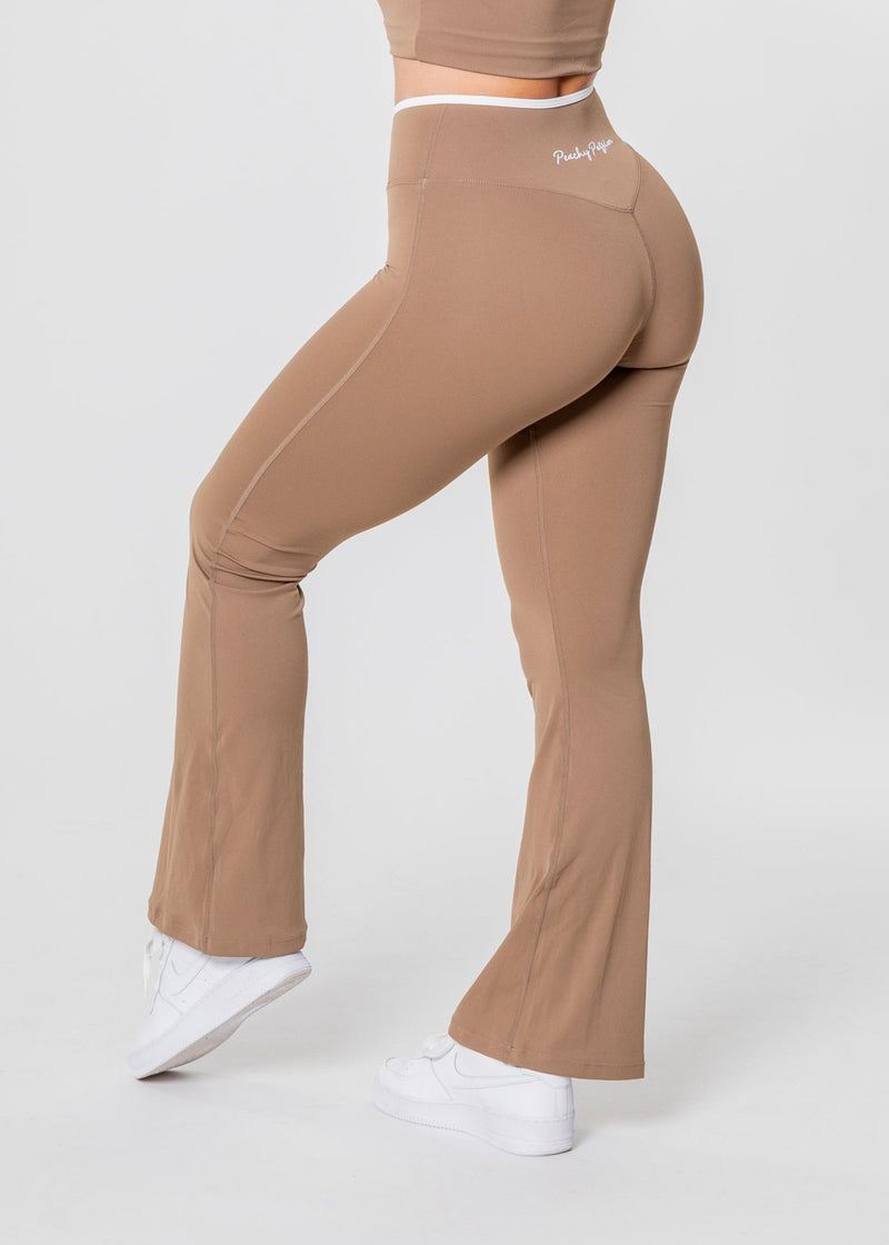 DYNAMIC Flared V-Waist Leggings [VORBESTELLUNG]