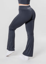 DYNAMIC Flared V-Waist Leggings [VORBESTELLUNG]