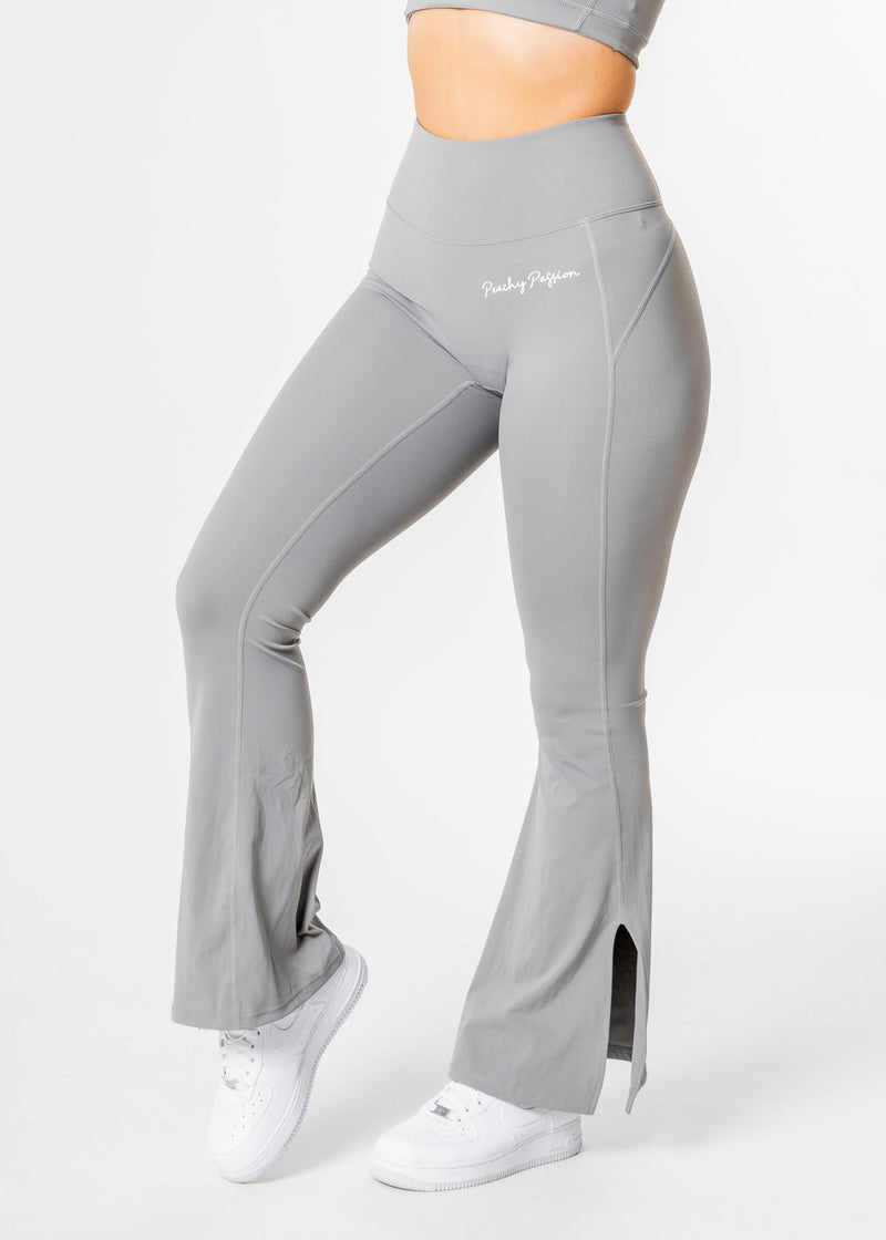 BLOOM Flared Leggings [VORBESTELLUNG]