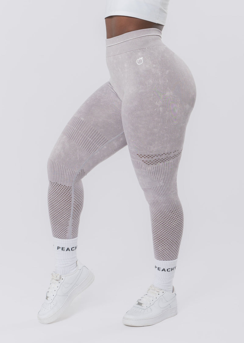 Weekday – Nahtlose Yoga-Leggings-Shorts aus Polyamid in Stahlblau