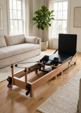 Pilates Reformer PeachLates™ Signature aus massivem Eichenholz